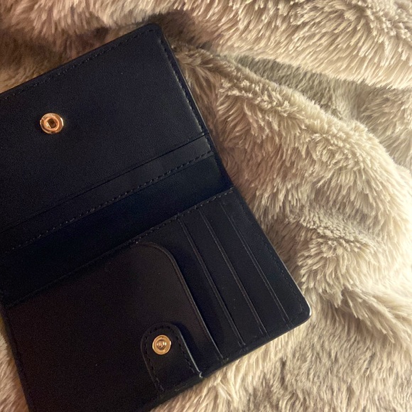 Kate Spade Black Flower Mini wallet - Picture 5 of 8